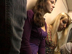 	Escalator spy up-skirt 