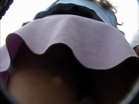 100 Upskirts upskirt video