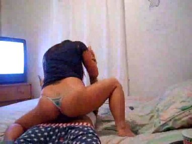 Latin girlfriend in tiny thong tops her bf